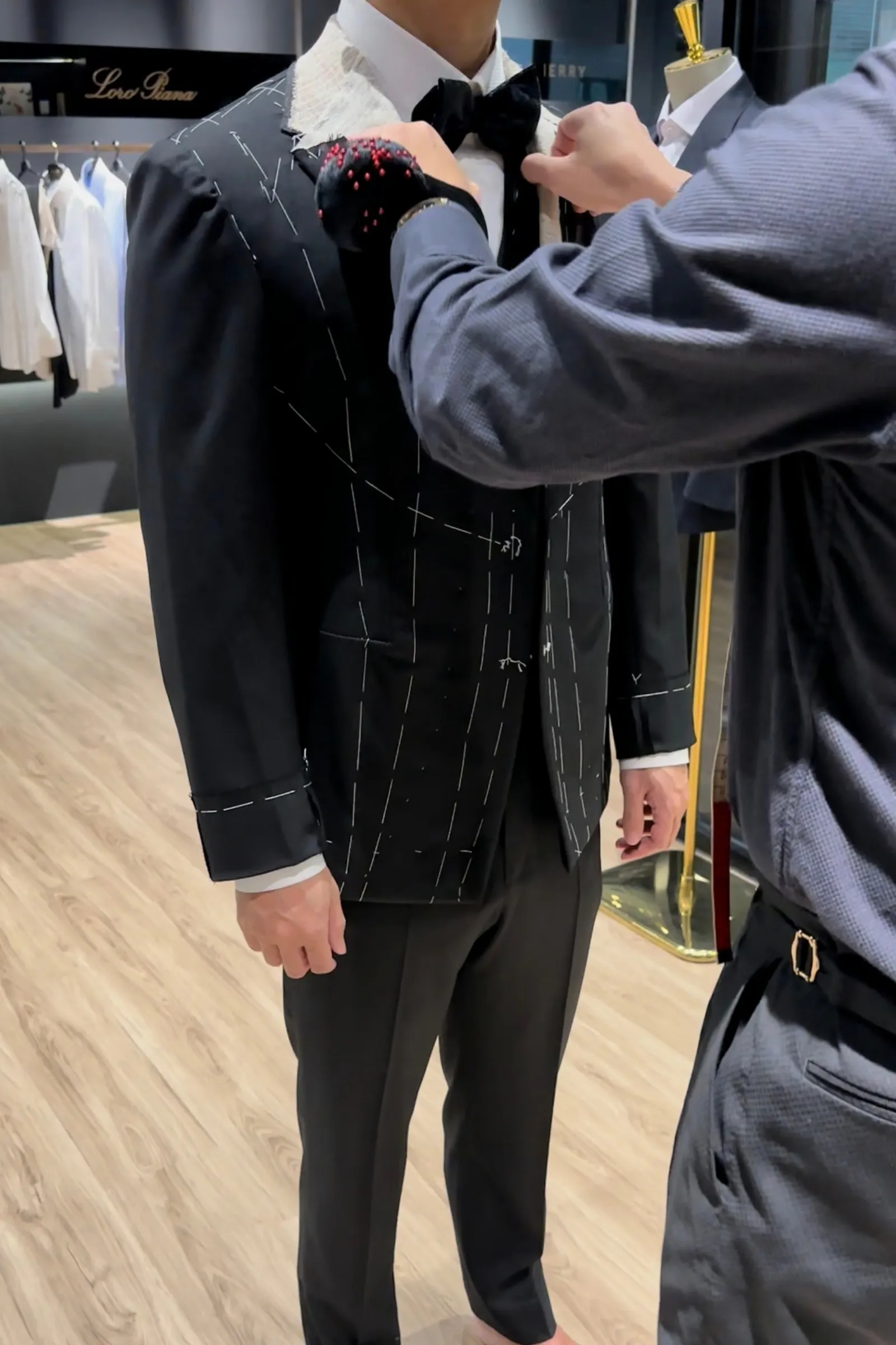 Lightweight tailoring reference for movement and fitting review