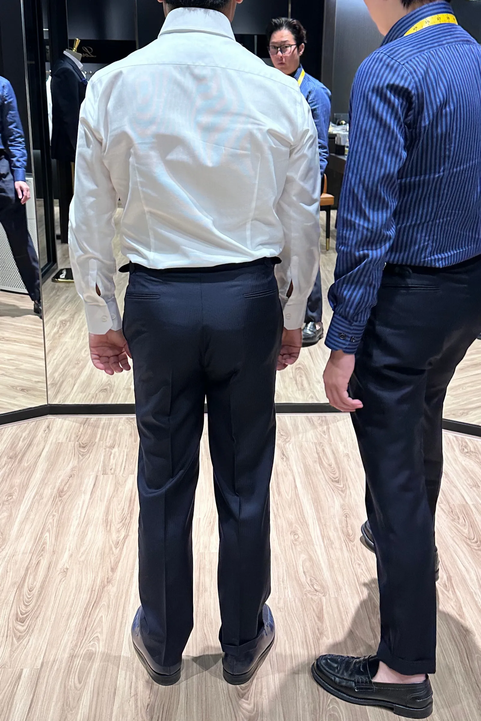 Tailoring mannequin representing a remembered wardrobe record